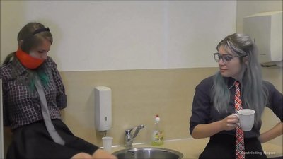 Andevozin'ny / nofatorana sy nogadraina / ramatoa sahirana